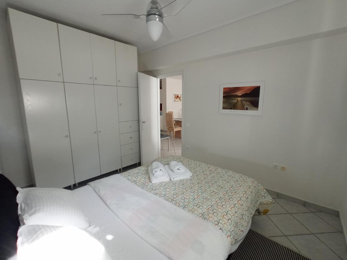 Flat With Garden Near Sea, Port And Airport Lägenhet Artemida  Exteriör bild
