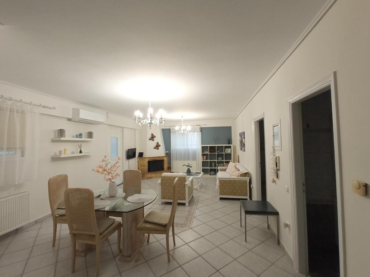 Flat With Garden Near Sea, Port And Airport Lägenhet Artemida  Exteriör bild